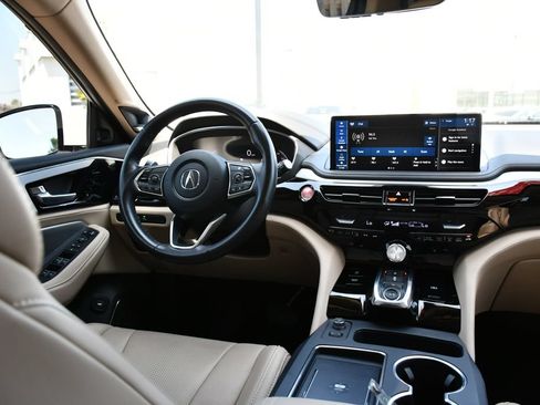 Used 2025 Acura MDX w/ Technology Package FWD image 33