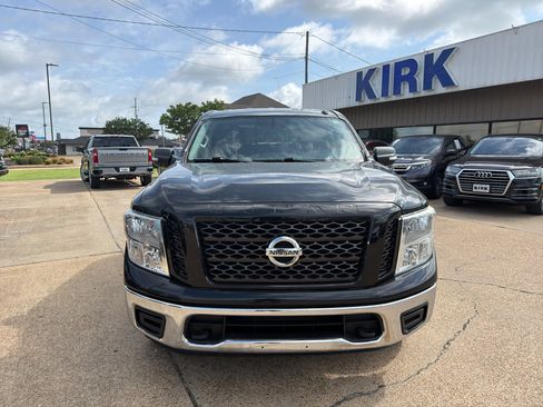 Used 2019 Nissan Titan SV AWD/4WD image 8