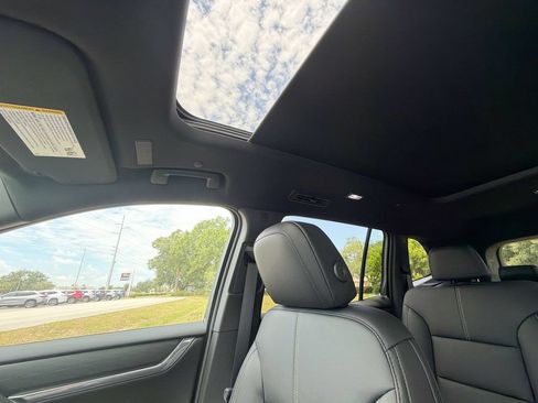 New 2026 GMC Acadia Elevation w/ Elevation Premium Package FWD image 27