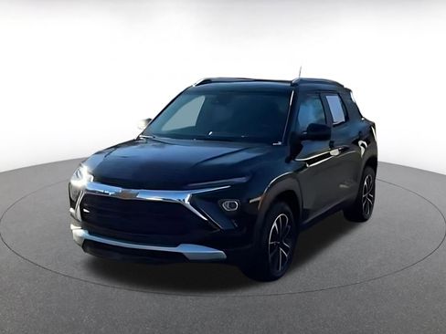 Used 2025 Chevrolet TrailBlazer LT image 4