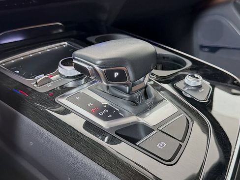 Used 2019 Audi Q7 3.0T Premium Plus w/ Premium Plus Package AWD/4WD image 20