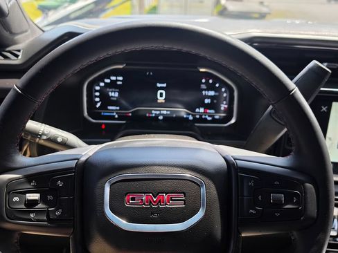 Used 2025 GMC Sierra 2500 AT4X AWD/4WD image 20