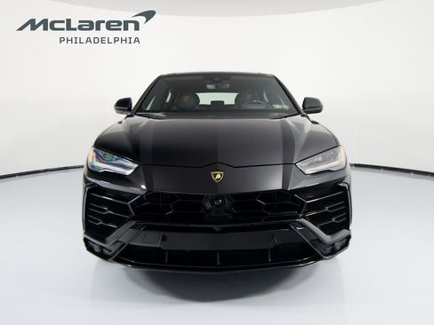 Used 2022 Lamborghini Urus image 2