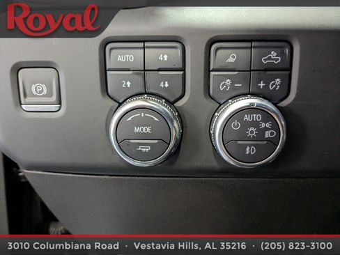 Used 2023 GMC Sierra 1500 AT4 w/ Technology Package AWD/4WD image 17