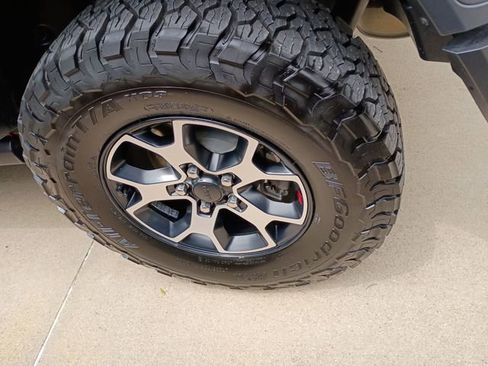 Used 2021 Jeep Wrangler Unlimited Rubicon AWD/4WD image 3