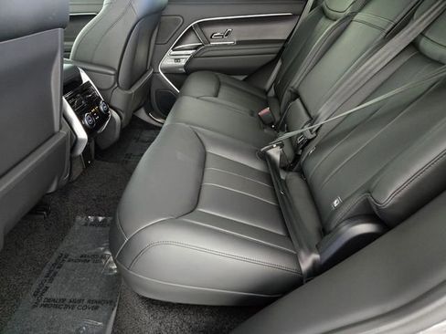 New 2026 Land Rover Range Rover SE image 5