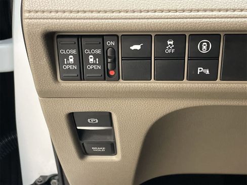 Certified 2023 Honda Odyssey Touring image 36