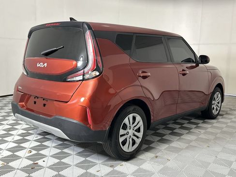 Used 2023 Kia Soul LX FWD image 8