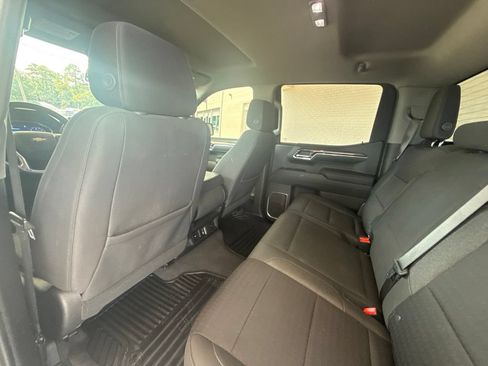Used 2023 Chevrolet Silverado 1500 LT AWD/4WD image 40