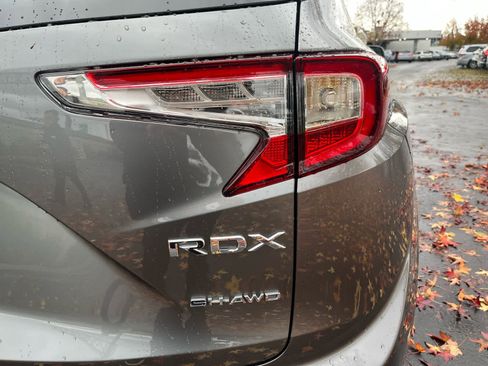 Used 2025 Acura RDX SH-AWD w/ Technology Package image 15