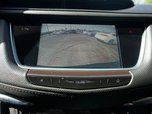 Used 2019 Cadillac XT5 Luxury image 38