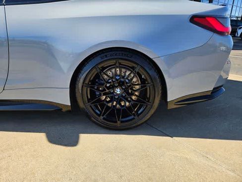 Used 2022 BMW M4 Coupe image 13