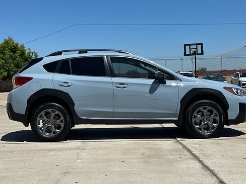 Used 2022 Subaru Crosstrek 2.5i Sport w/ Moonroof Package AWD/4WD image 2