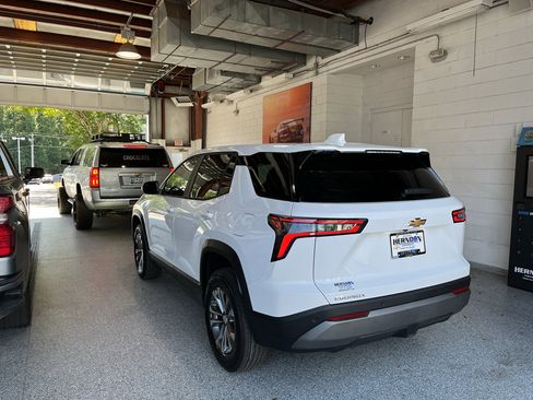 New 2026 Chevrolet Equinox LT FWD image 6