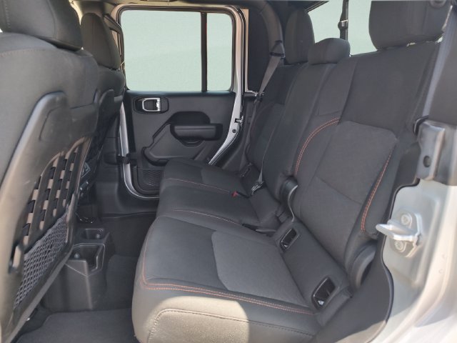 Used 2023 Jeep Gladiator Mojave w/ Cold Weather Group AWD/4WD image 29