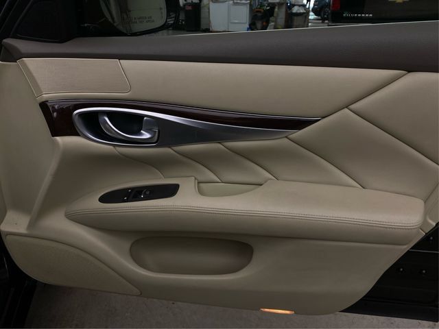Used 2015 INFINITI Q70 3.7 AWD/4WD image 28