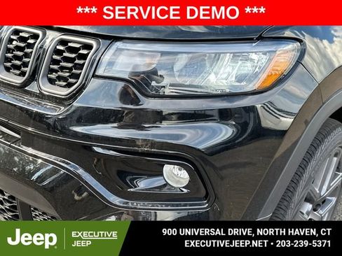 New 2025 Jeep Compass Limited w/ Sun & Sound Group image 7