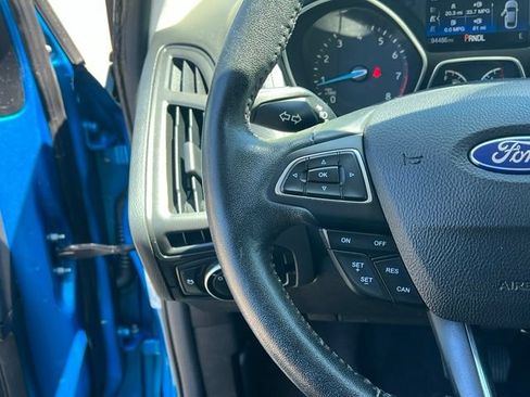 Used 2016 Ford Focus SE w/ SE Cold Weather Package FWD image 23