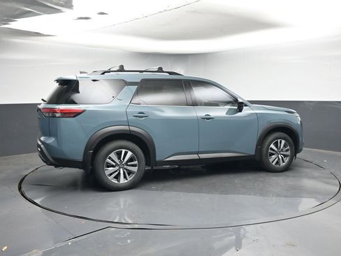 New 2026 Nissan Pathfinder SL image 7