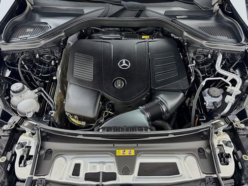 Certified 2024 Mercedes-Benz GLC 300 image 11