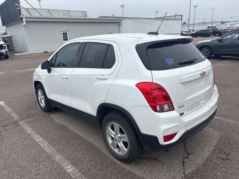 Used 2020 Chevrolet Trax LS FWD image 14