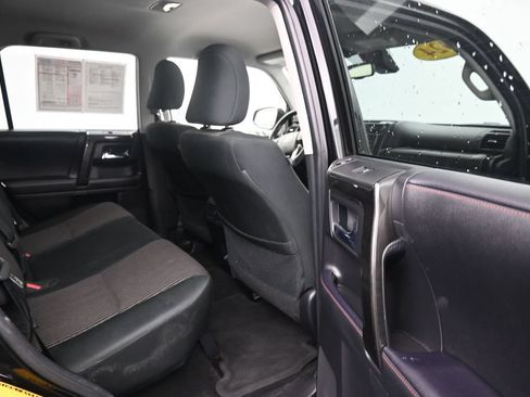 Used 2024 Toyota 4Runner TRD Off-Road AWD/4WD image 12
