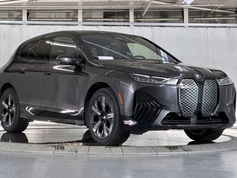 Certified 2024 BMW iX xDrive50 w/ Sport Package AWD/4WD image 7