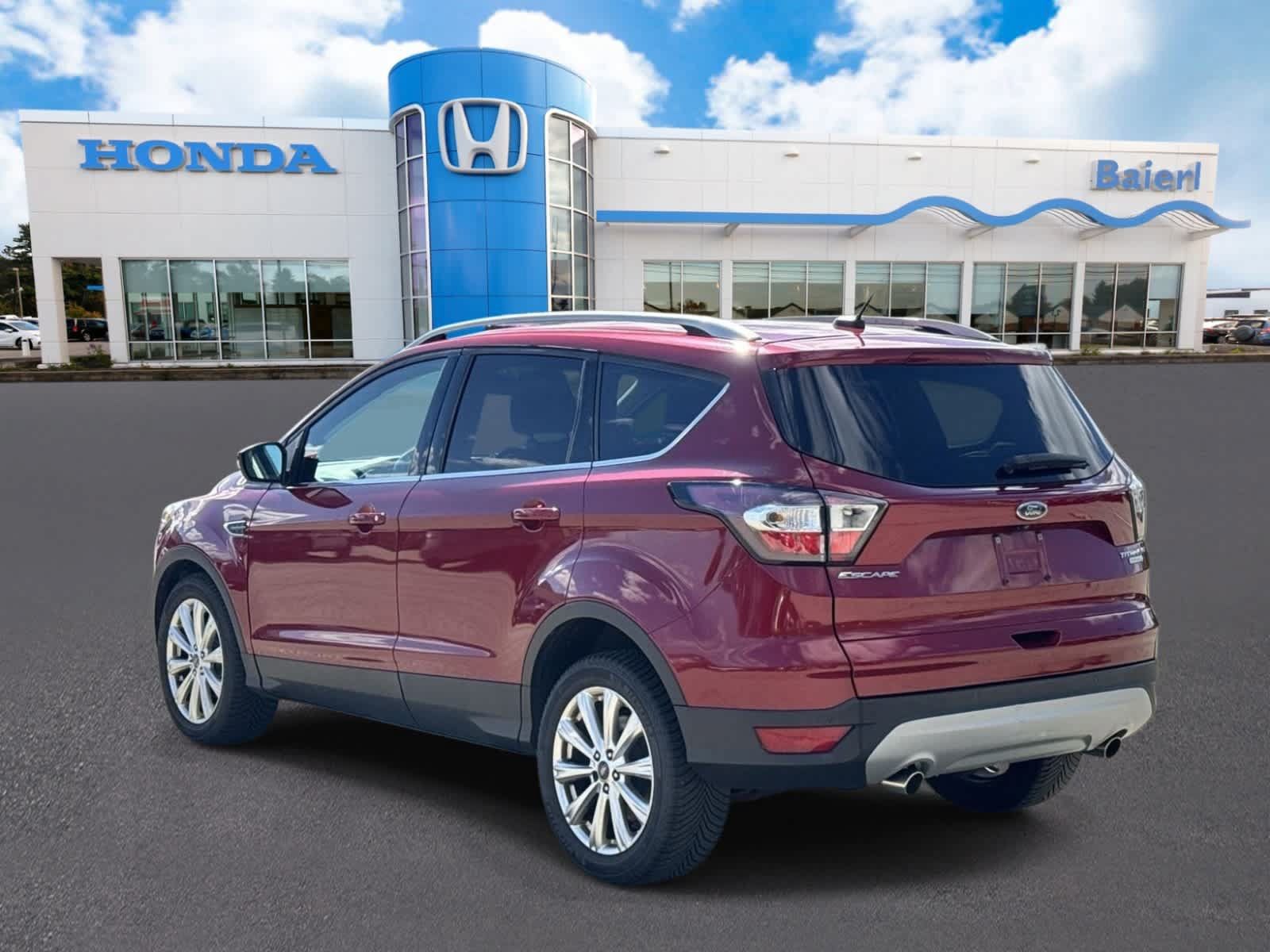 Used 2017 Ford Escape Titanium FWD image 3