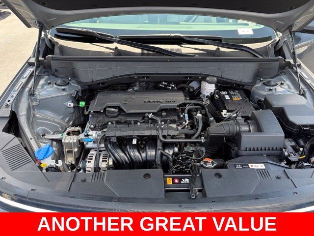 Used 2025 Hyundai Kona SEL FWD image 11