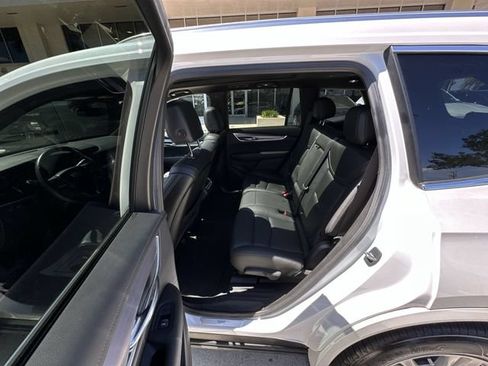 Certified 2023 Cadillac XT6 Luxury FWD image 29