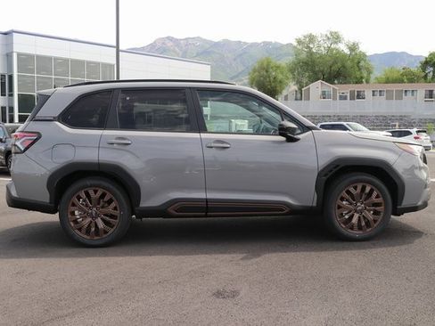 Used 2025 Subaru Forester Sport image 2