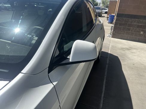 Used 2023 Tesla Model Y Long Range image 10