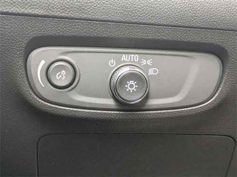 Used 2024 Buick Encore GX Avenir image 23