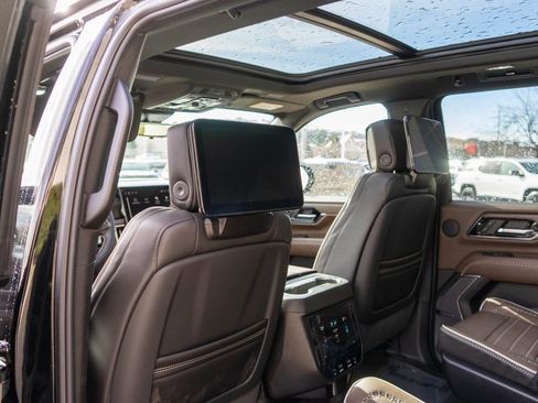 New 2026 GMC Yukon XL Denali Ultimate AWD/4WD image 15