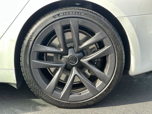 Used 2023 Tesla Model S Plaid image 8