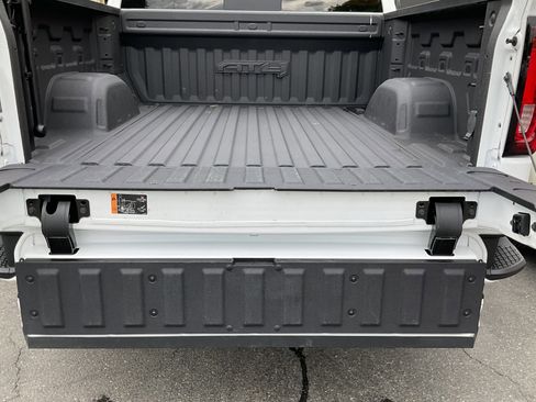 Used 2024 GMC Sierra 1500 AT4 w/ Technology Package AWD/4WD image 45