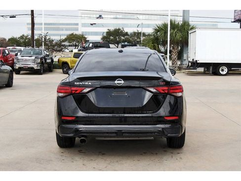 Used 2025 Nissan Sentra SR image 5