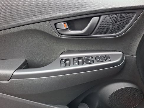 Used 2019 Hyundai Kona SE image 12