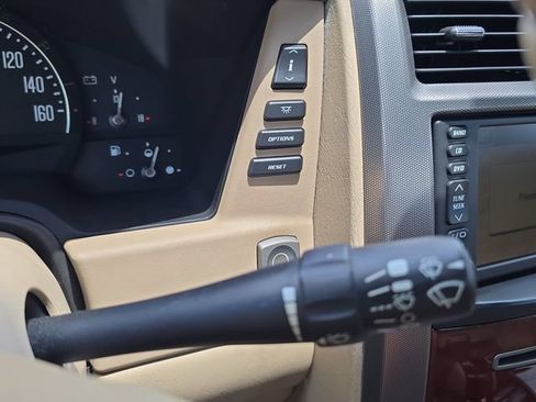 Used 2007 Cadillac XLR RWD image 18