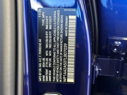 New 2026 Porsche Macan image 35