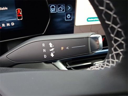 New 2026 Chevrolet Equinox EV LT image 10