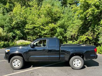 Used 2023 Toyota Tacoma SR w/ SR Convenience Package AWD/4WD video 2