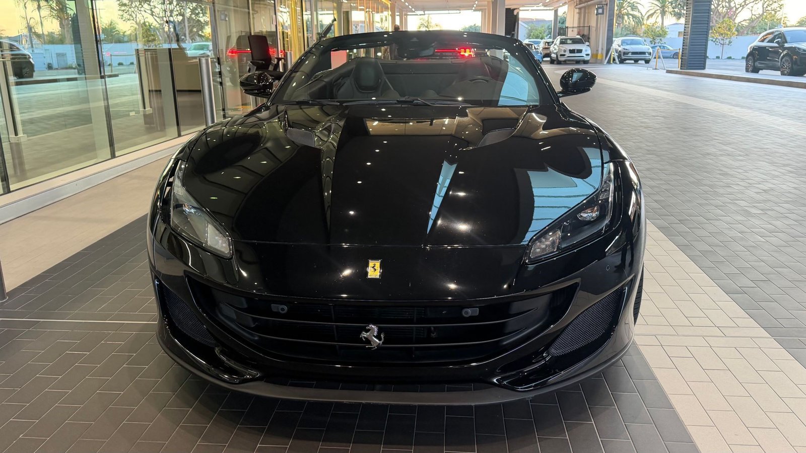 Used 2020 Ferrari Portofino RWD image 3