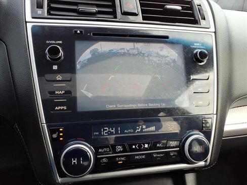 Used 2018 Subaru Outback 2.5i Premium image 18