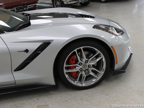 Used 2015 Chevrolet Corvette Stingray Convertible w/ 3LT Preferred Equipment Group RWD image 13