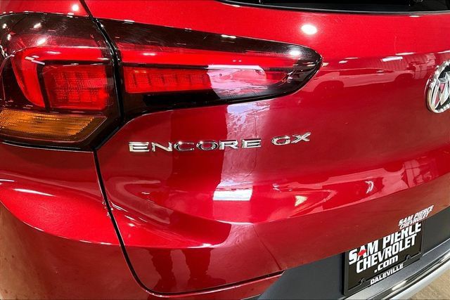 Used 2020 Buick Encore GX Essence w/ Experience Buick Package FWD image 21