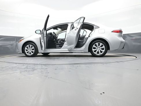 Certified 2025 Toyota Corolla LE image 48