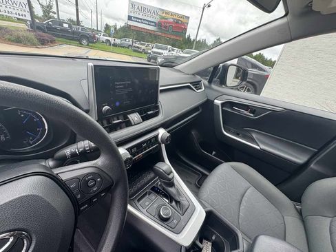Used 2024 Toyota RAV4 AWD Hybrid image 16