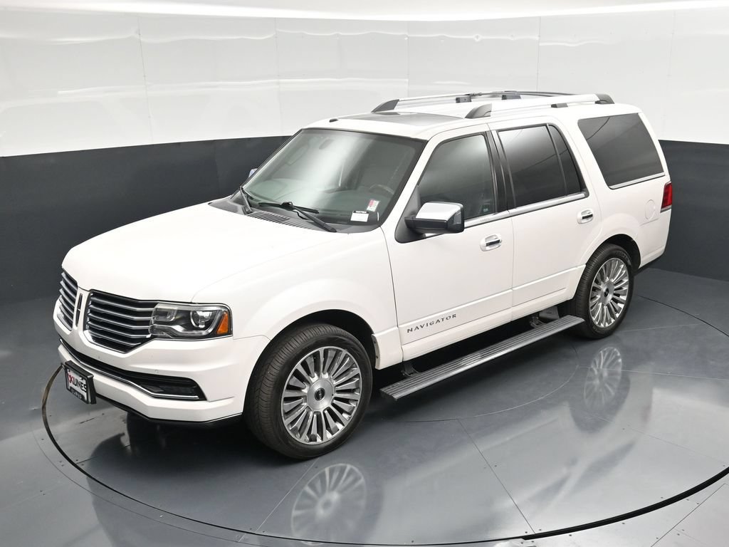 Used 2016 Lincoln Navigator Reserve AWD/4WD image 52