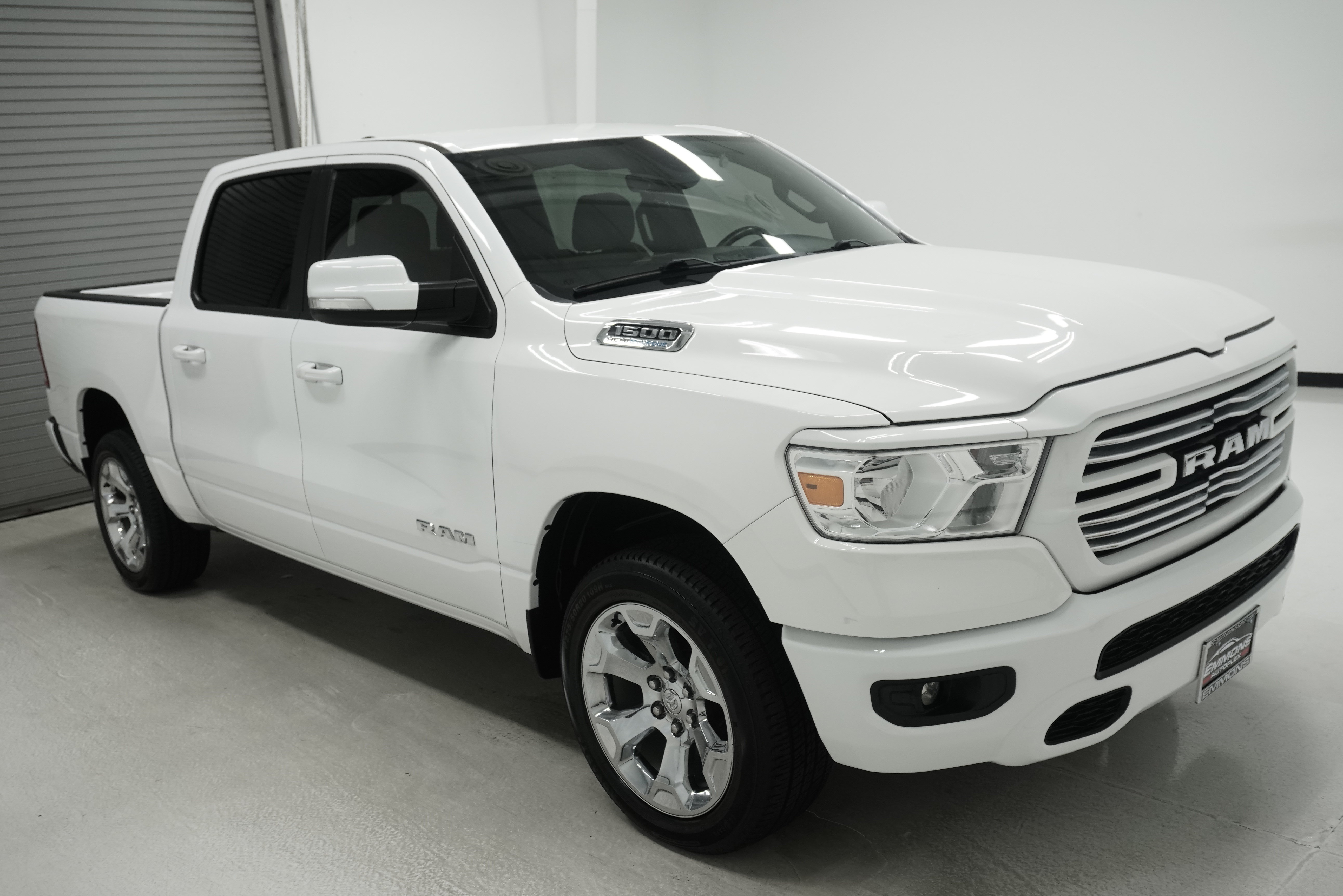 Used 2021 RAM 1500 Lone Star AWD/4WD image 3